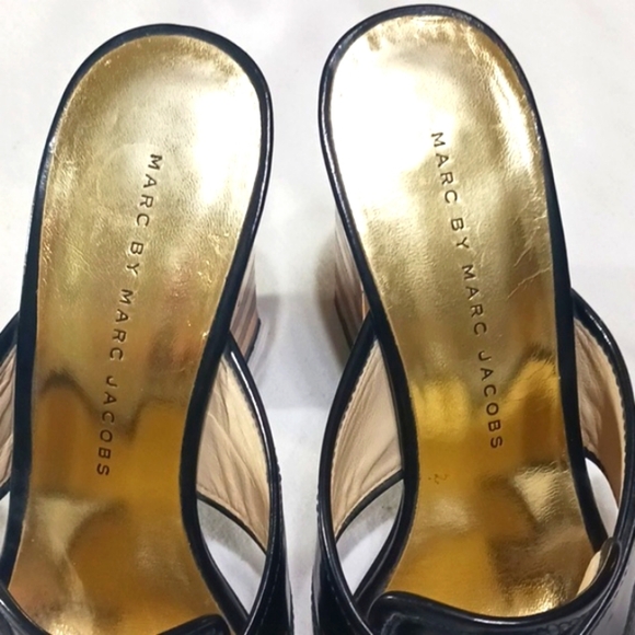 Marc By Marc Jacobs Gold and Black Block Heels Open Toe Mules Size 6 - Picture 6 of 9
